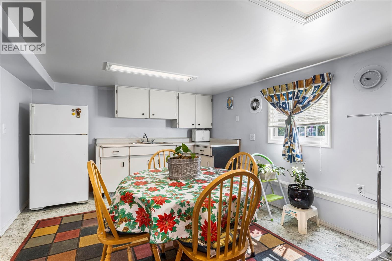  2065 Goldsmith Street, Oak Bay