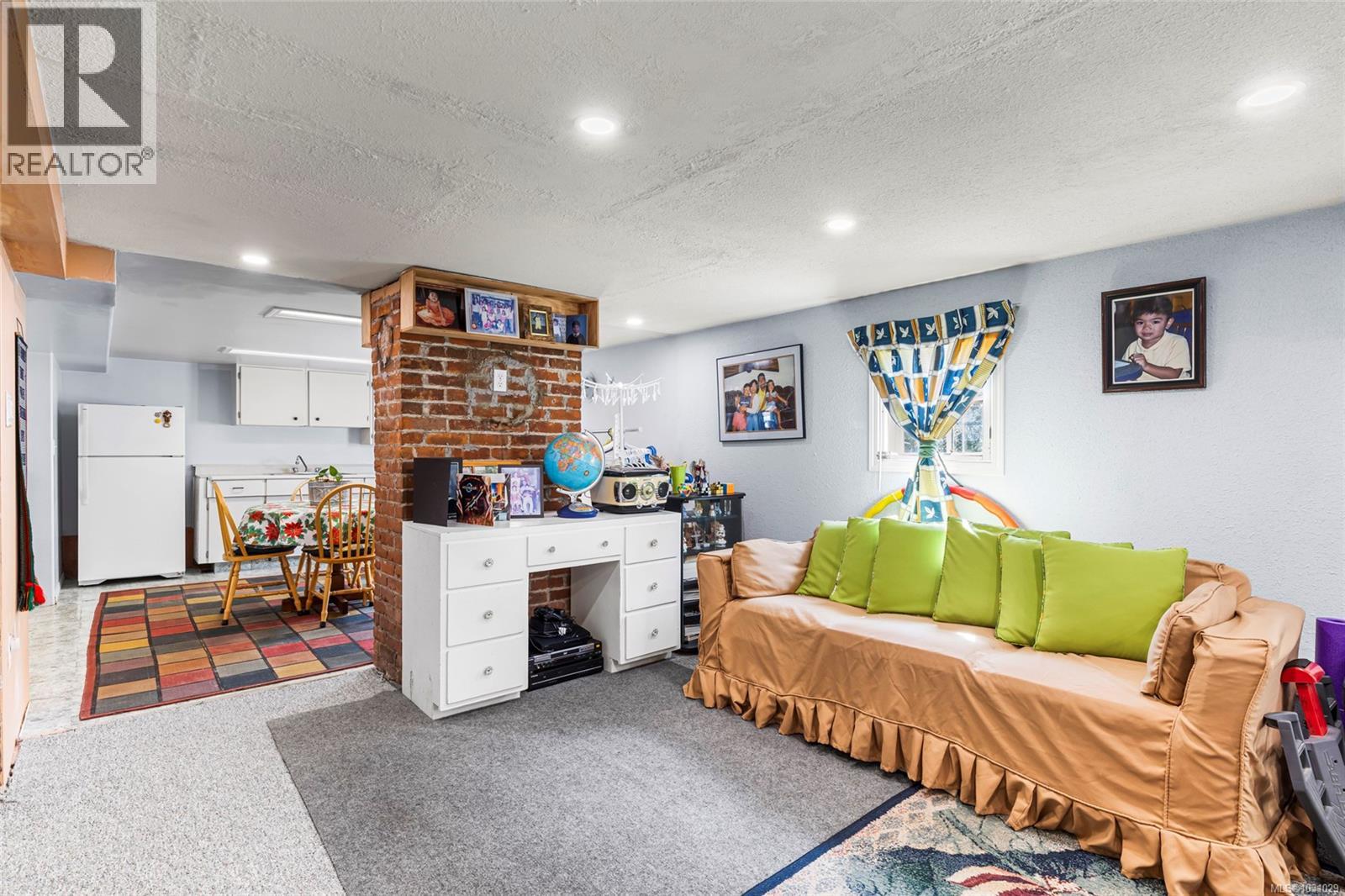  2065 Goldsmith Street, Oak Bay