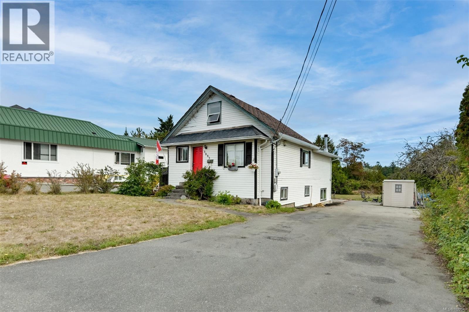 3883 Douglas St - 1