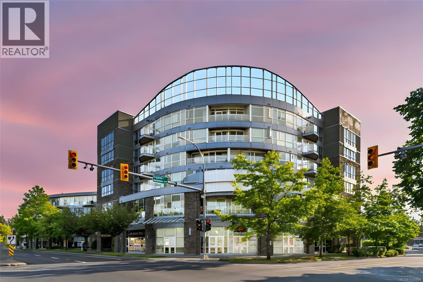 #727 2745 VETERANS MEMORIAL PKWY - 33