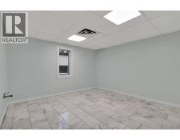 1585 Ouellette Avenue, Windsor, ON N7L3J9 Photo 18