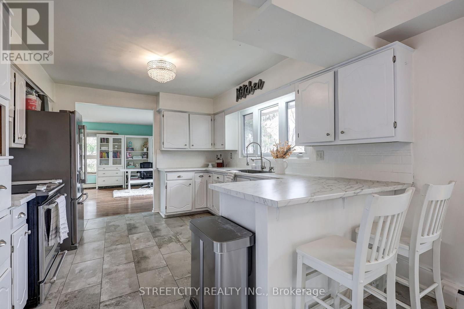 4-bedroom home for sale at 7 THISTLE COURT, Tillsonburg ON · photo 28 of 51