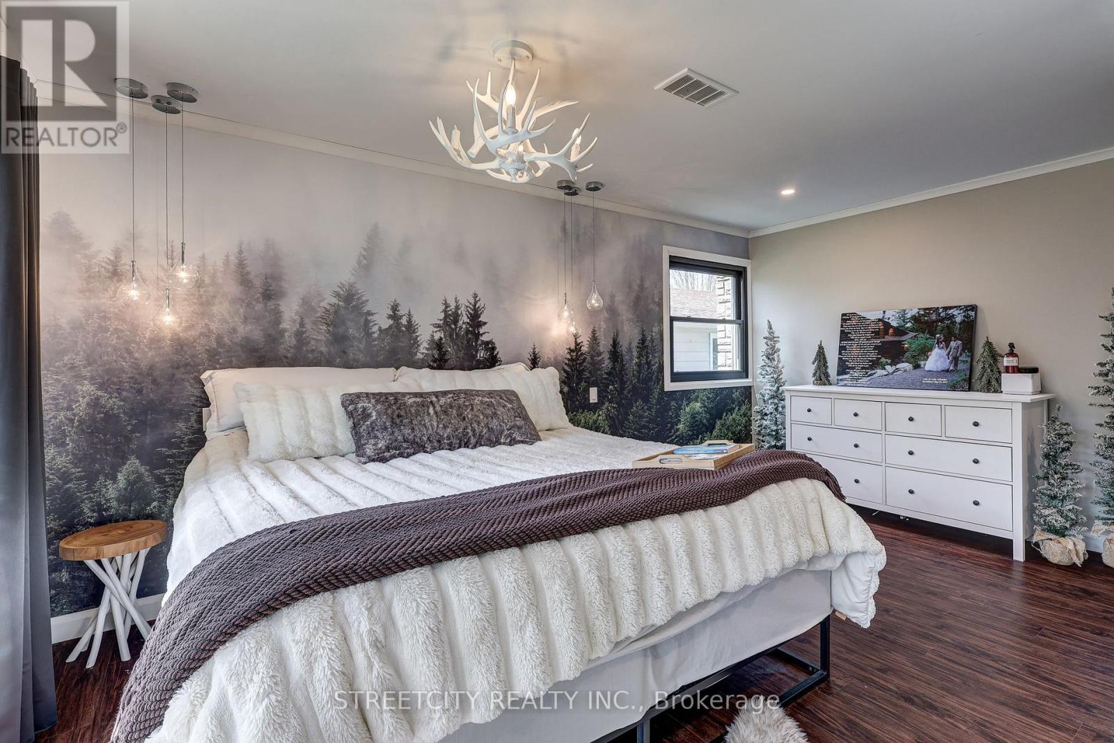 4-bedroom home for sale at 7 THISTLE COURT, Tillsonburg ON · photo 36 of 51