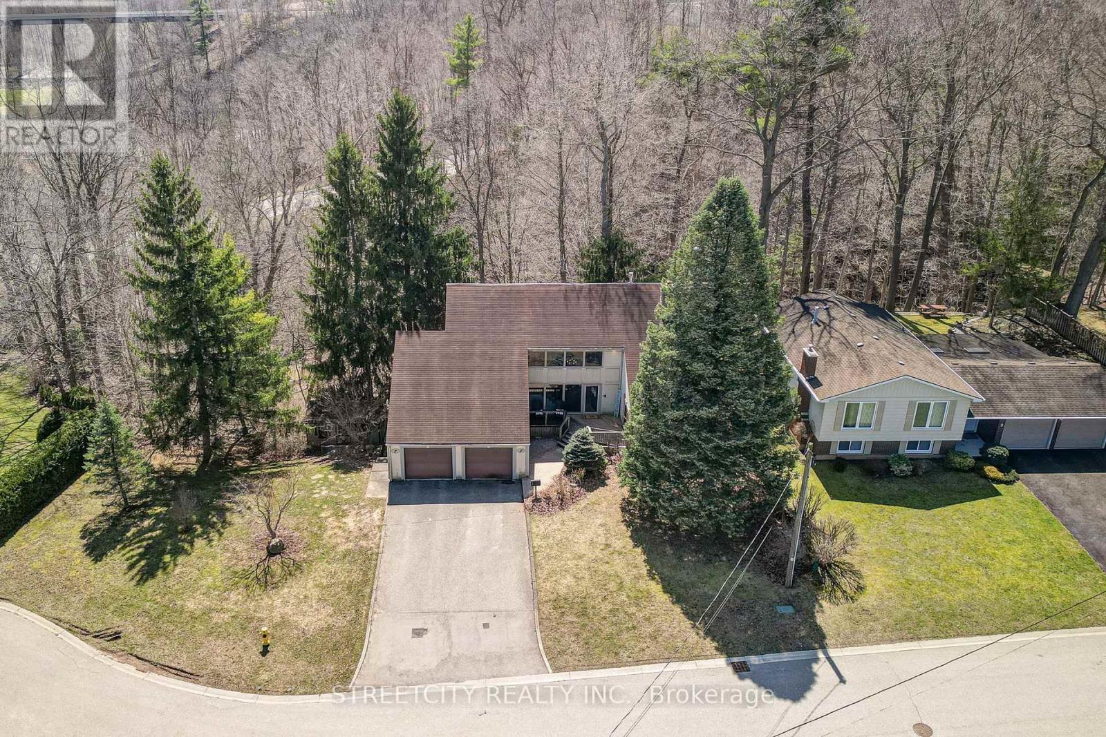 4-bedroom home for sale at 7 THISTLE COURT, Tillsonburg ON · photo 48 of 51