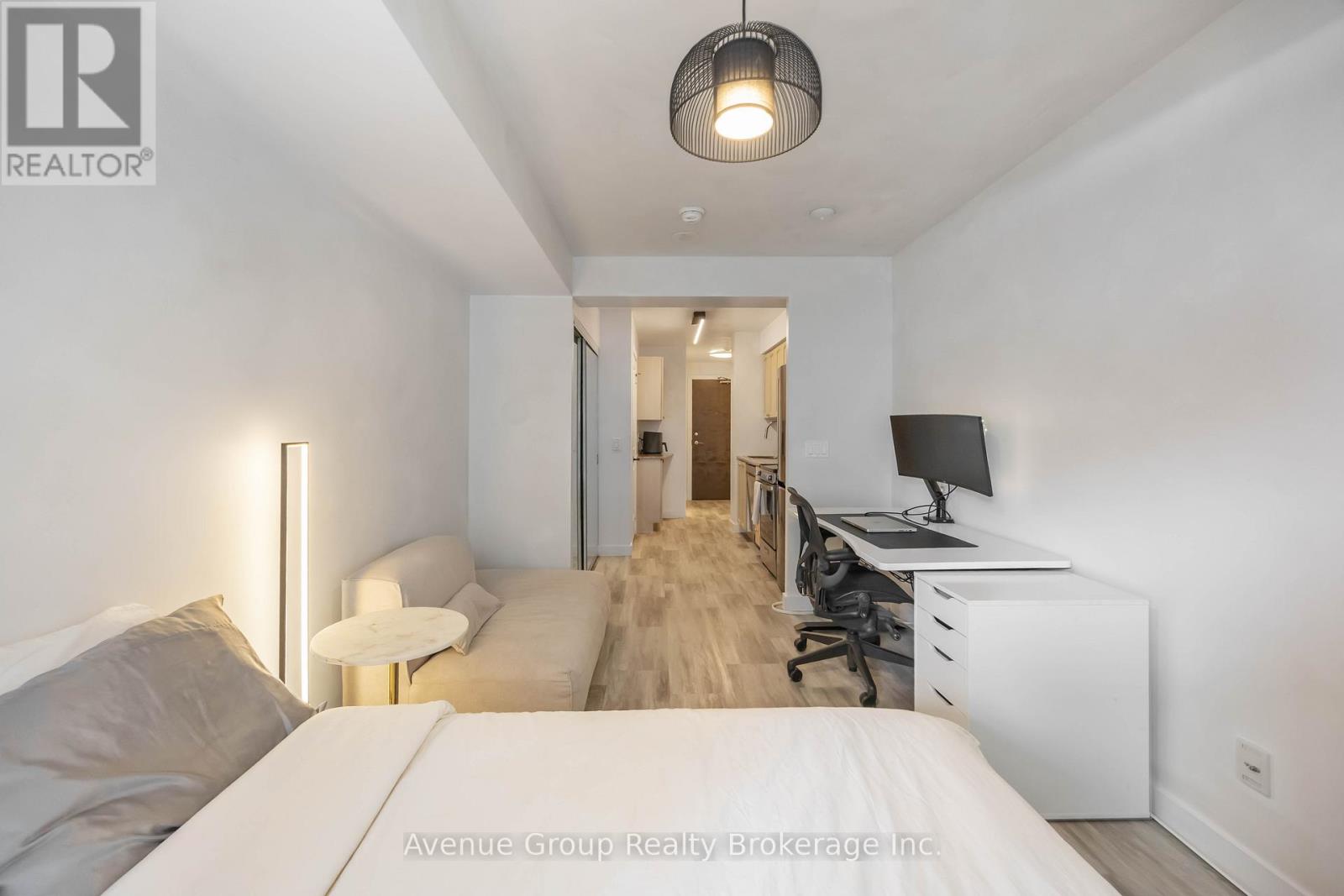 714 - 50 LYNN WILLIAMS STREET