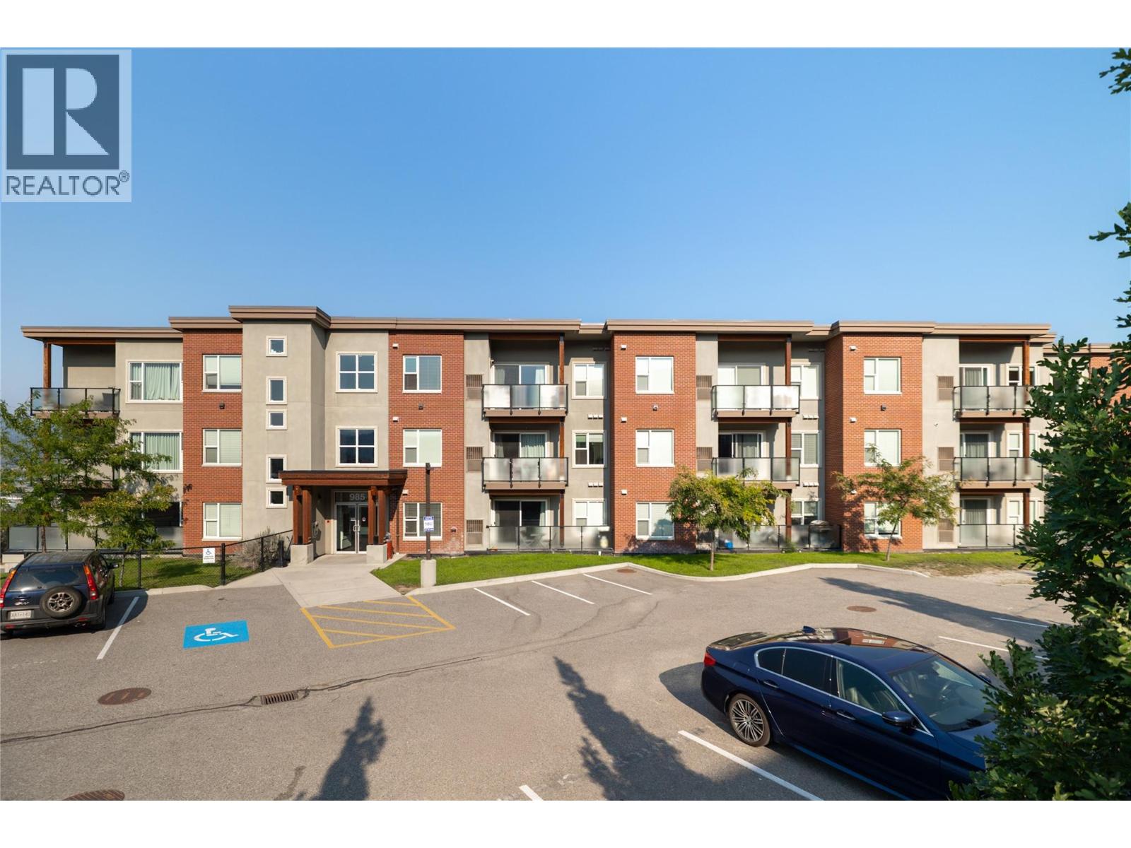 208 985 ACADEMY Way, Kelowna