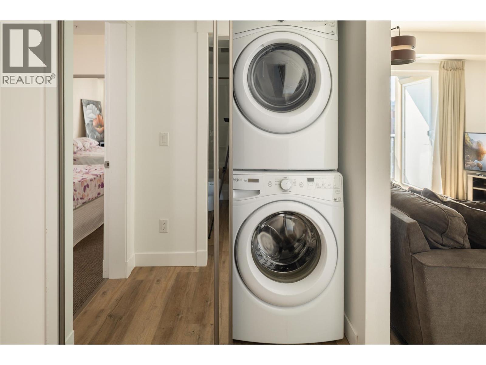 208 985 ACADEMY Way, Kelowna