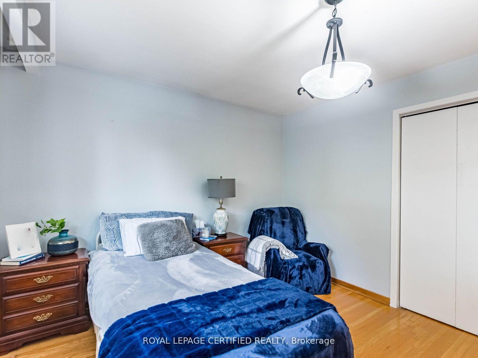 7497 MIDDLESHIRE DRIVE — photo 23