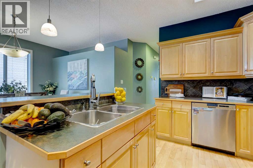 Single Family House Bi-level for Sale in  Elgin Drive SE McKenzie Towne Calgary 