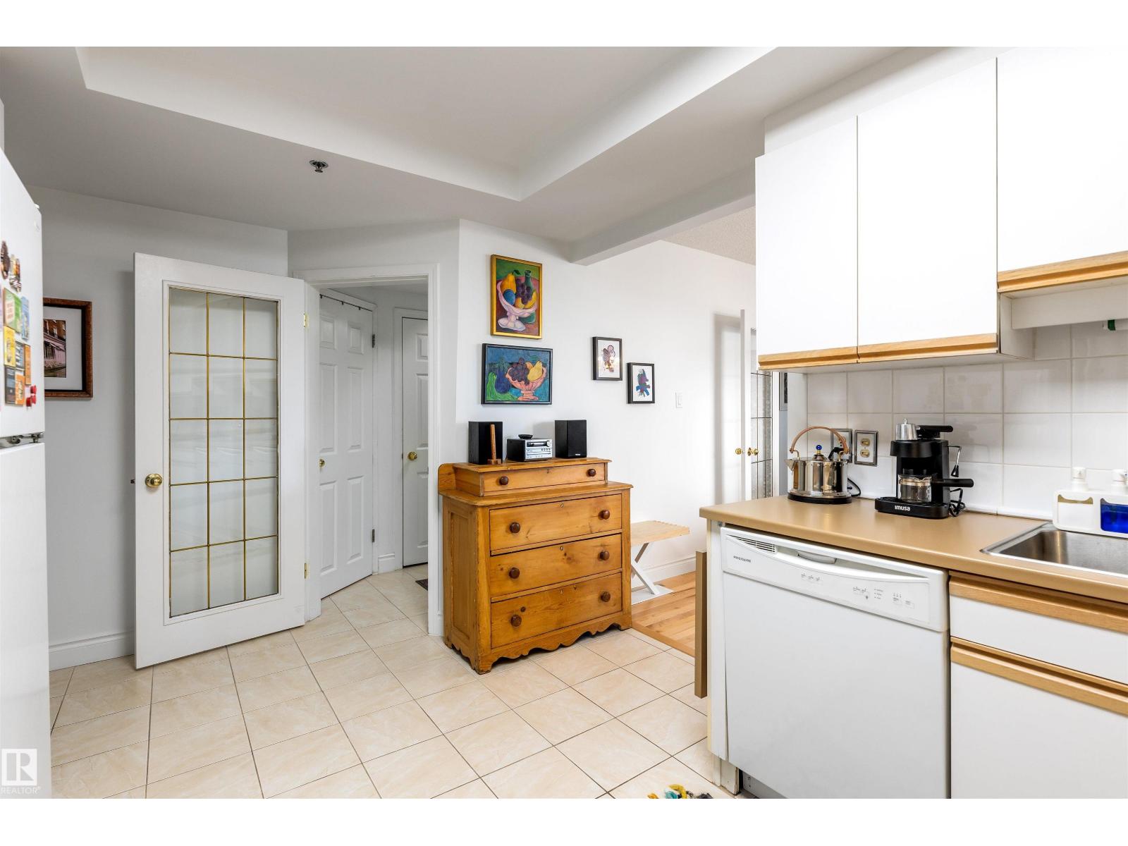 #205 9131 99 ST NW, Edmonton