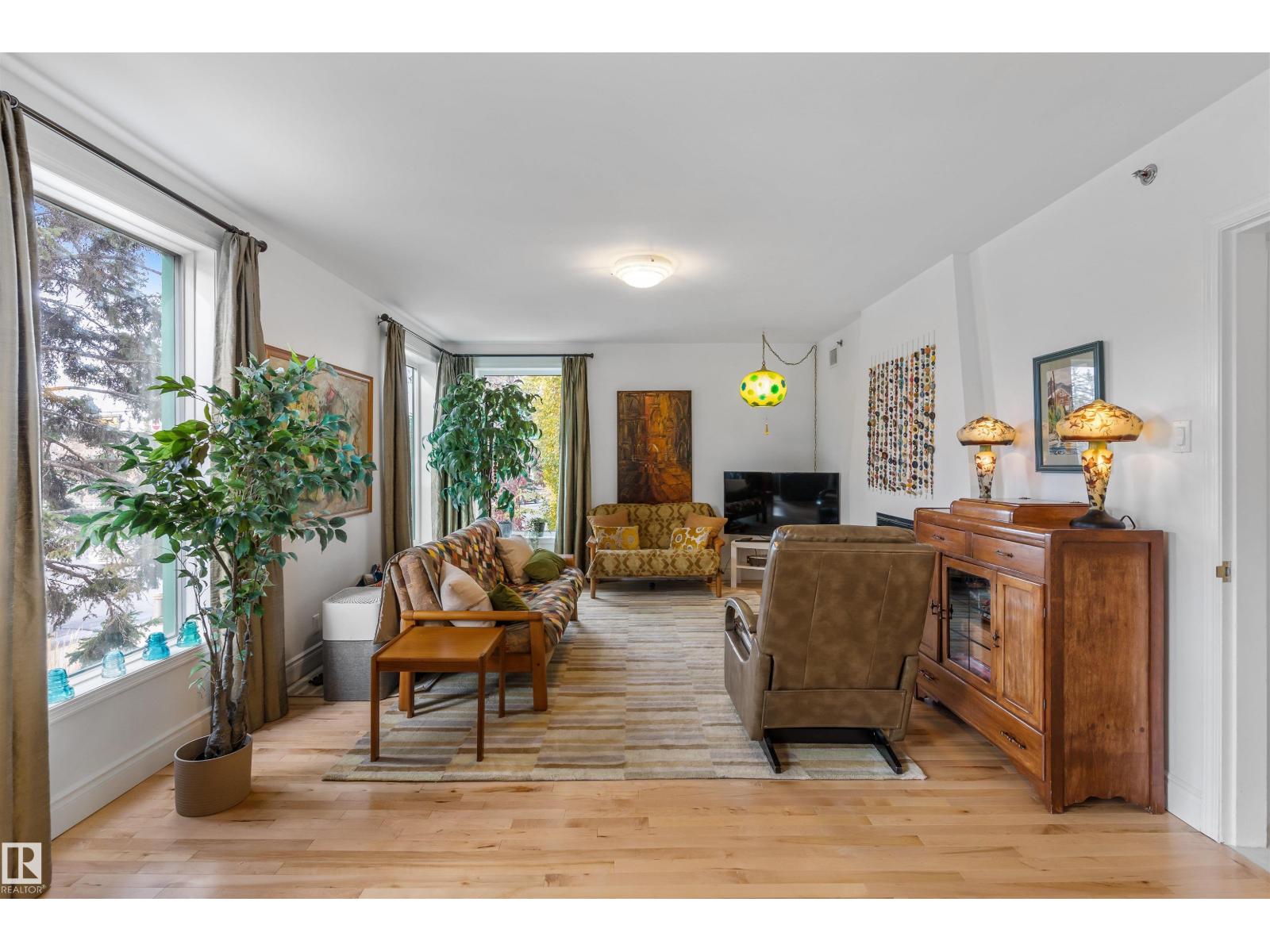 #205 9131 99 ST NW, Edmonton