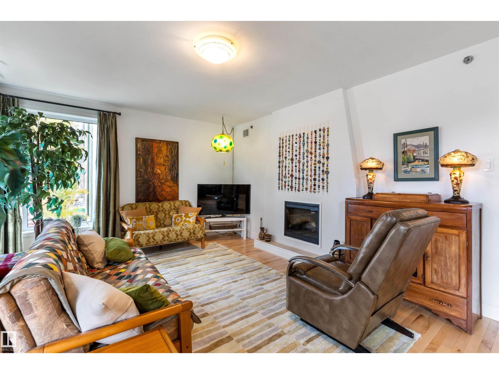 #205 9131 99 ST NW, Edmonton