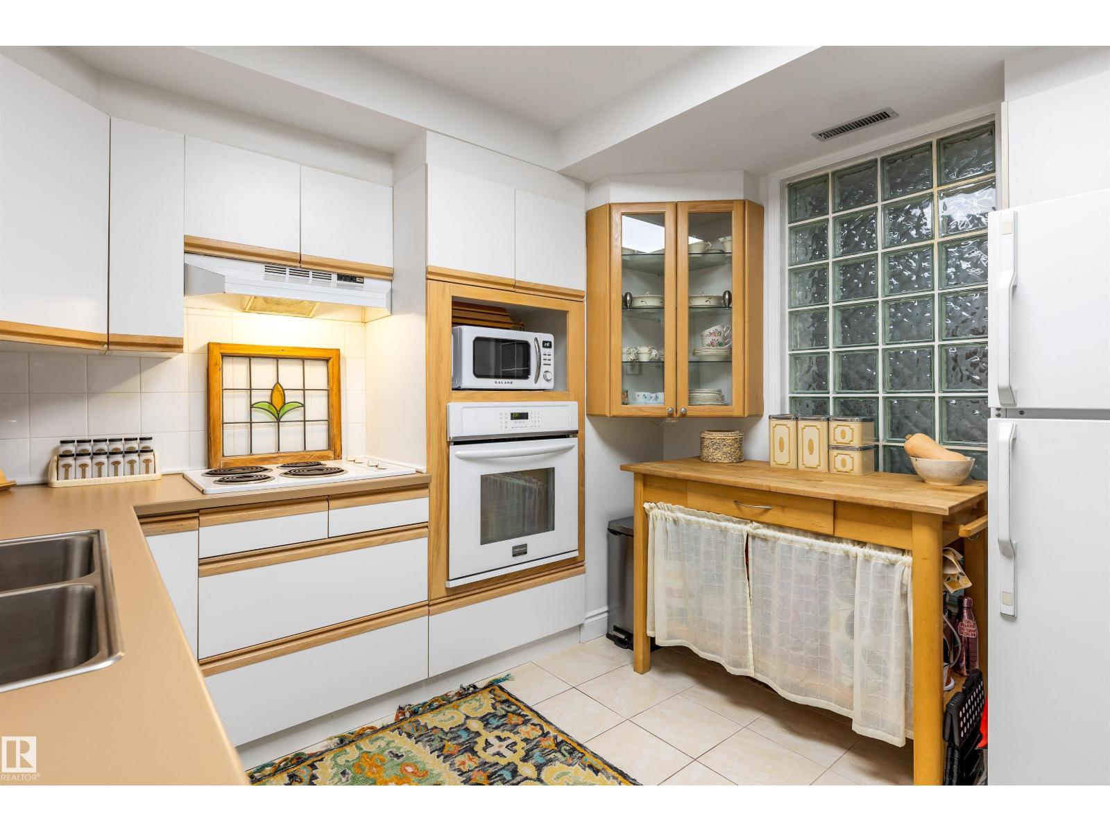 #205 9131 99 ST NW, Edmonton