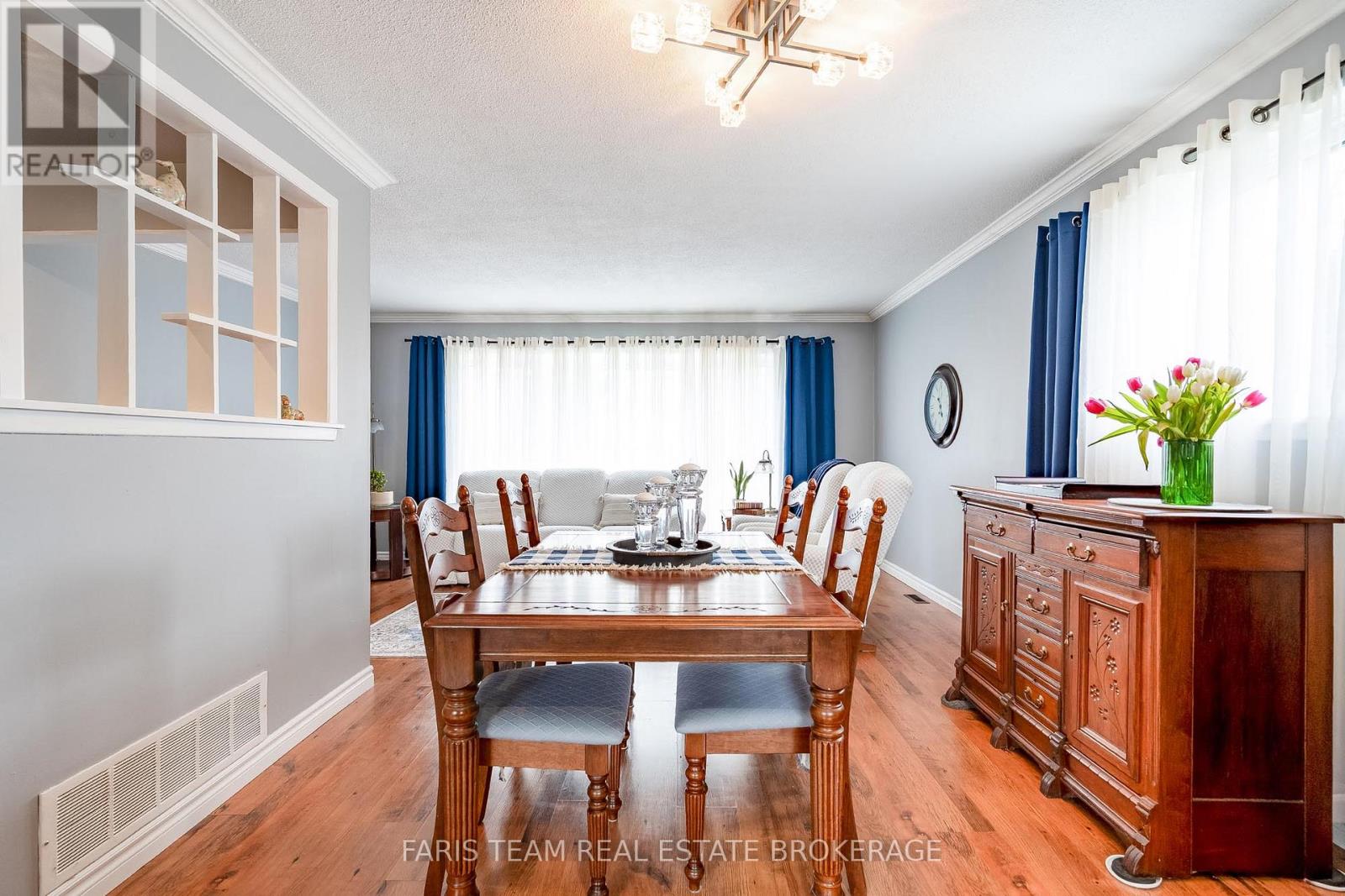 28 BROMLEY CRESCENT - 10