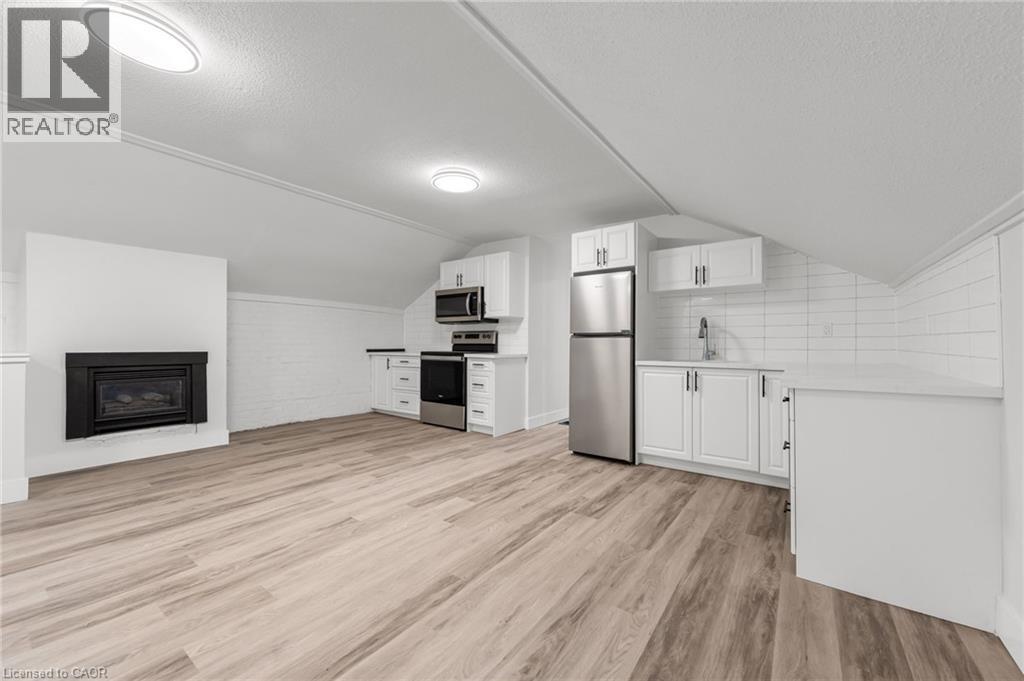 22 STIRTON Street Unit# Coachhouse A