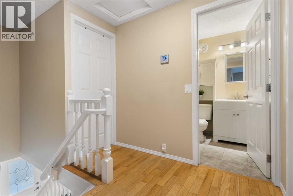 16 Midridge Gardens SE Photo 24 - Calgary Real Estate