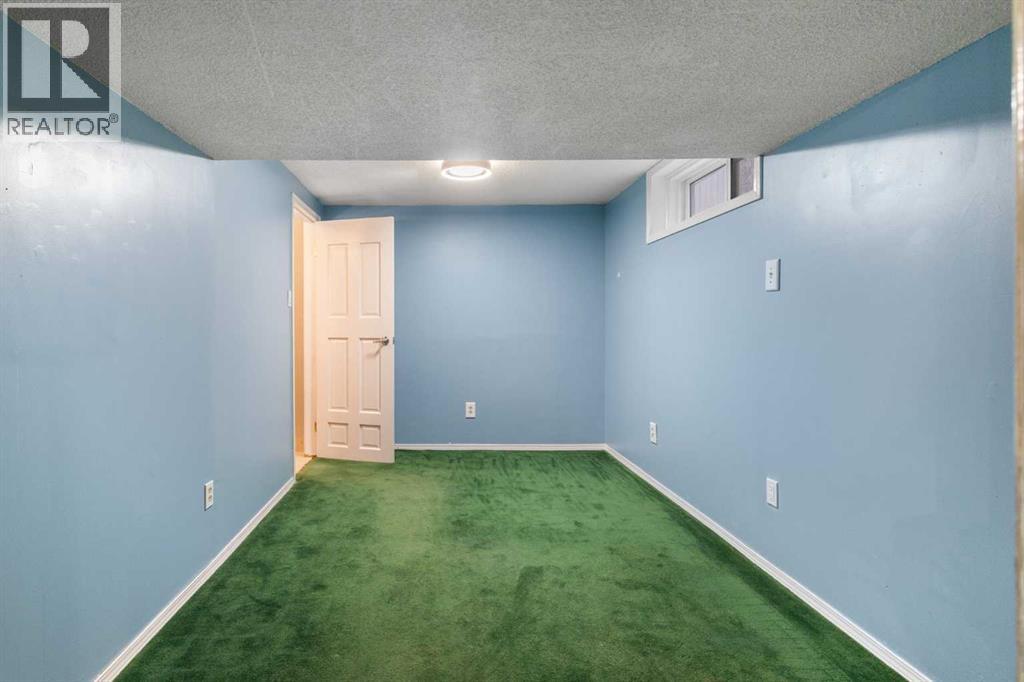 16 Midridge Gardens SE Photo 28 - Calgary Real Estate