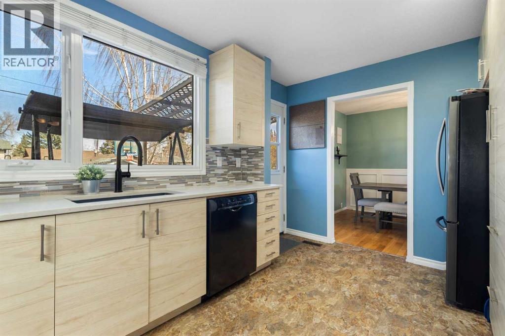 16 Midridge Gardens SE Photo 13 - Calgary Real Estate