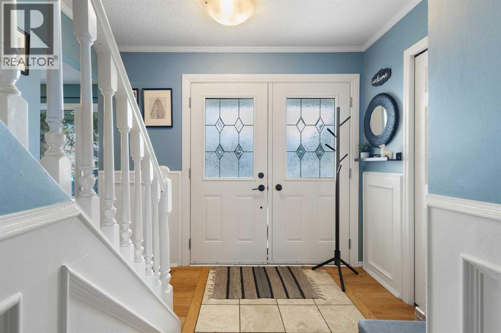 16 Midridge Gardens SE Photo 2 - Calgary Real Estate