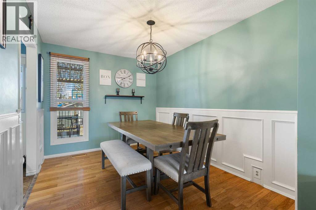 16 Midridge Gardens SE Photo 8 - Calgary Real Estate