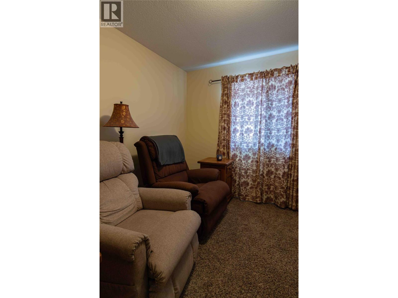 2455 5TH AVENUE NE - 14