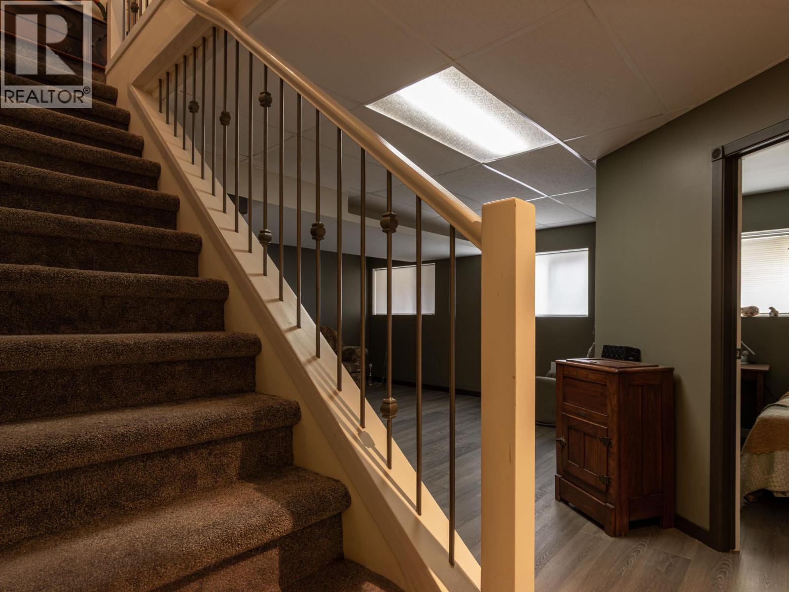 2455 5TH AVENUE NE - 42