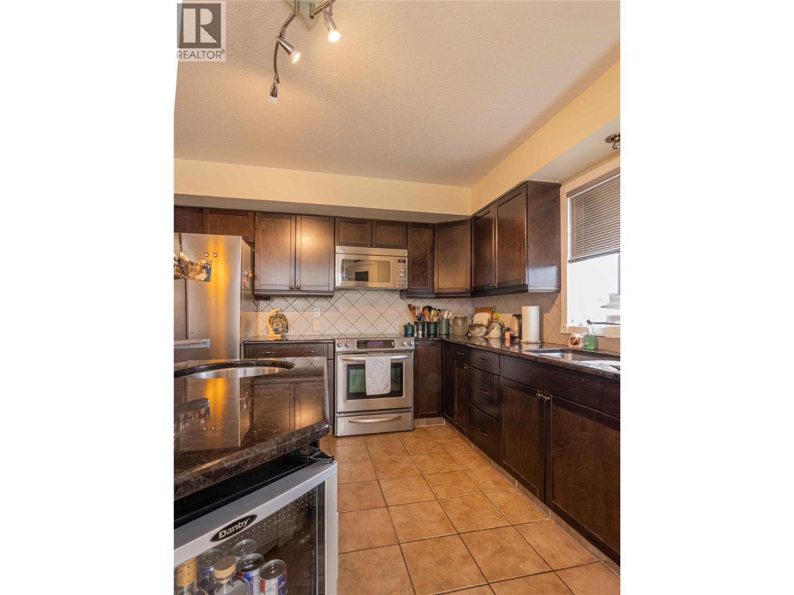 2455 5TH Avenue NE - 12