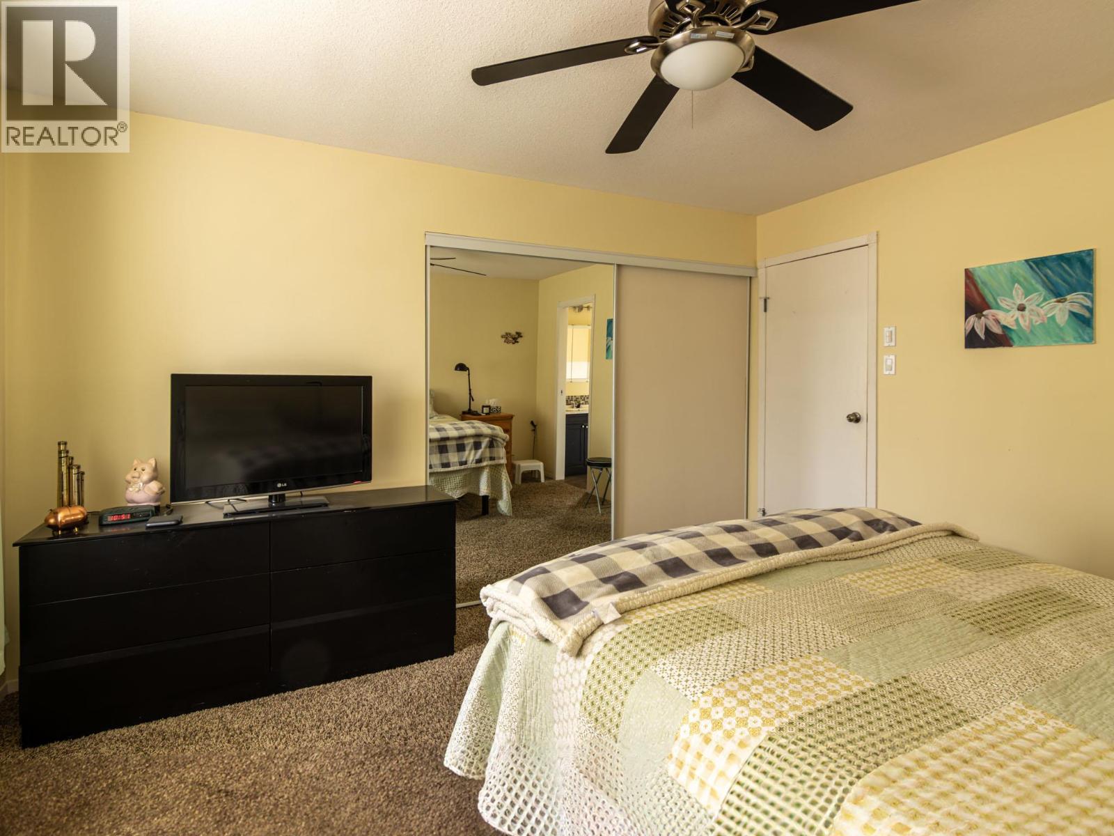 2455 5TH AVENUE NE - 17