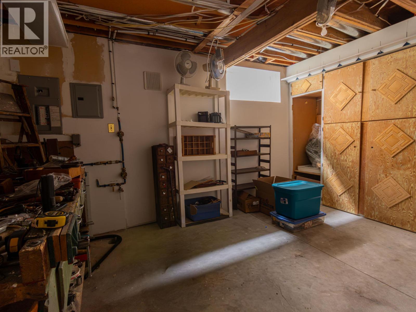 2455 5TH AVENUE NE - 34