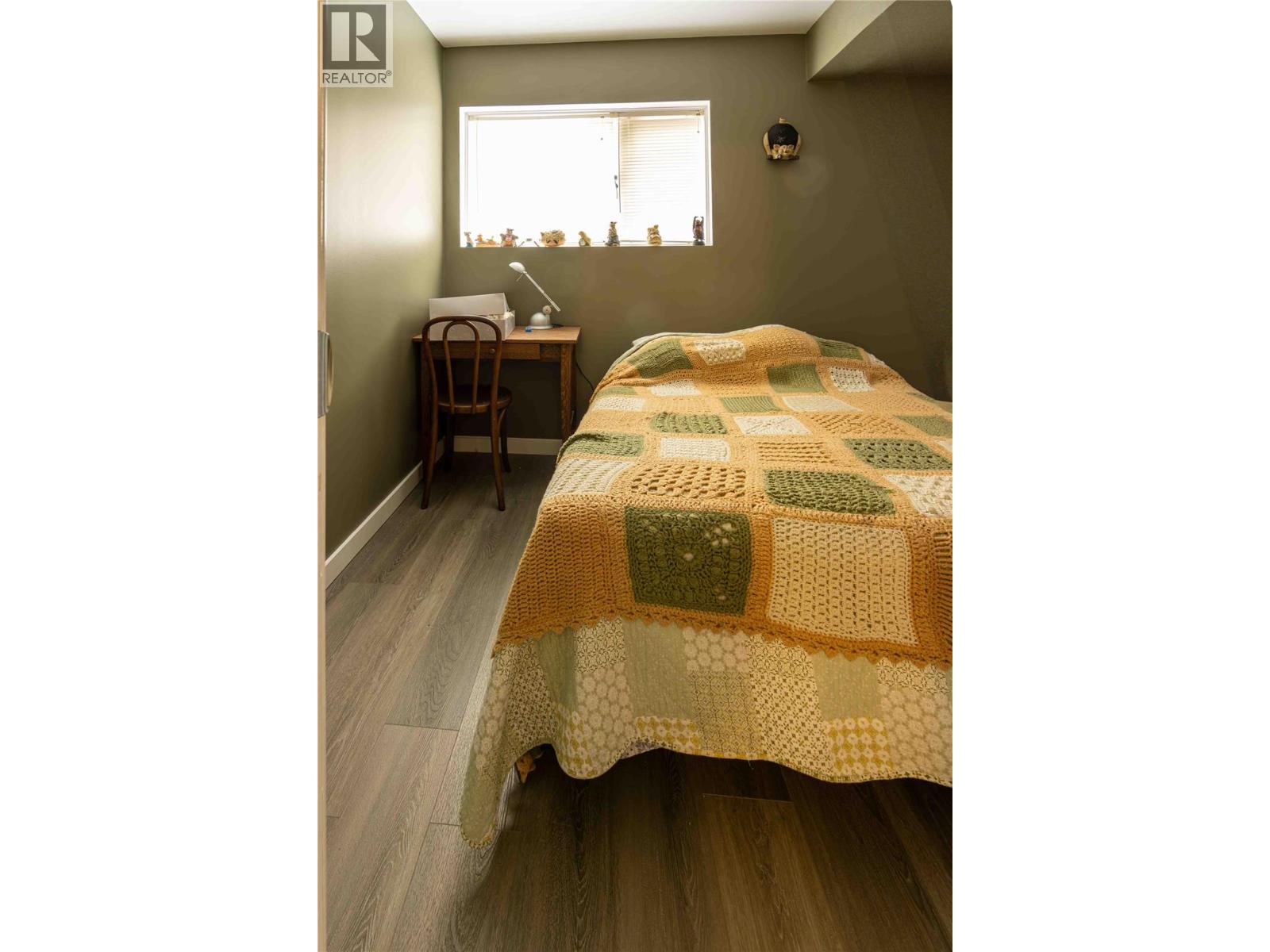 2455 5TH AVENUE NE - 37