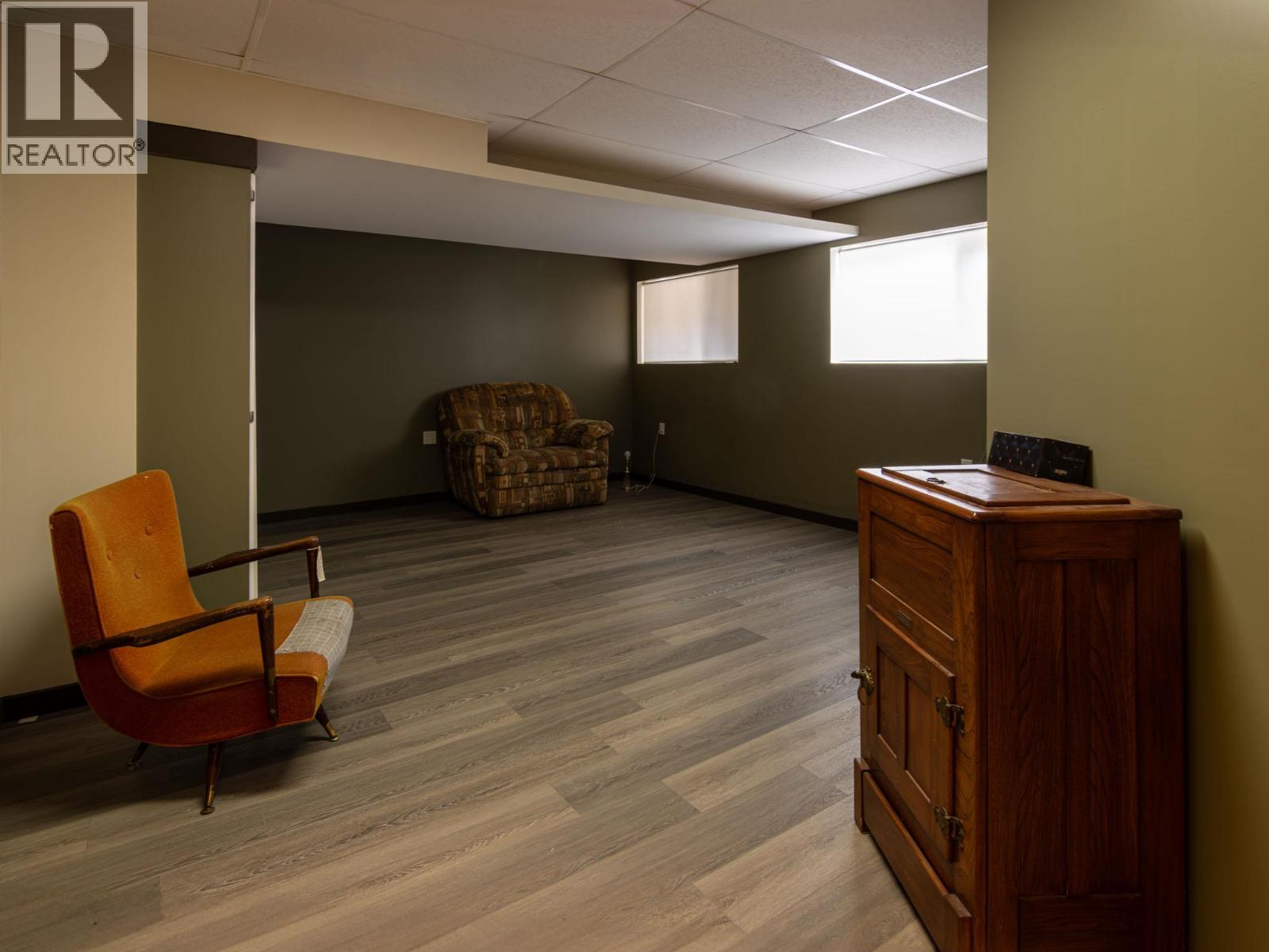 2455 5TH AVENUE NE - 41