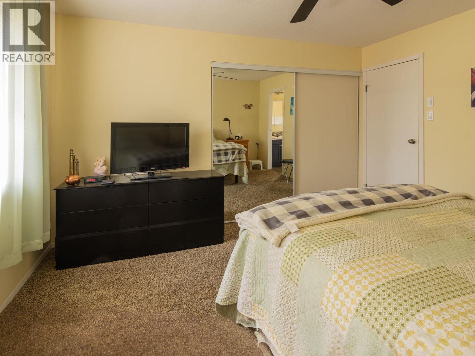 2455 5TH AVENUE NE - 19