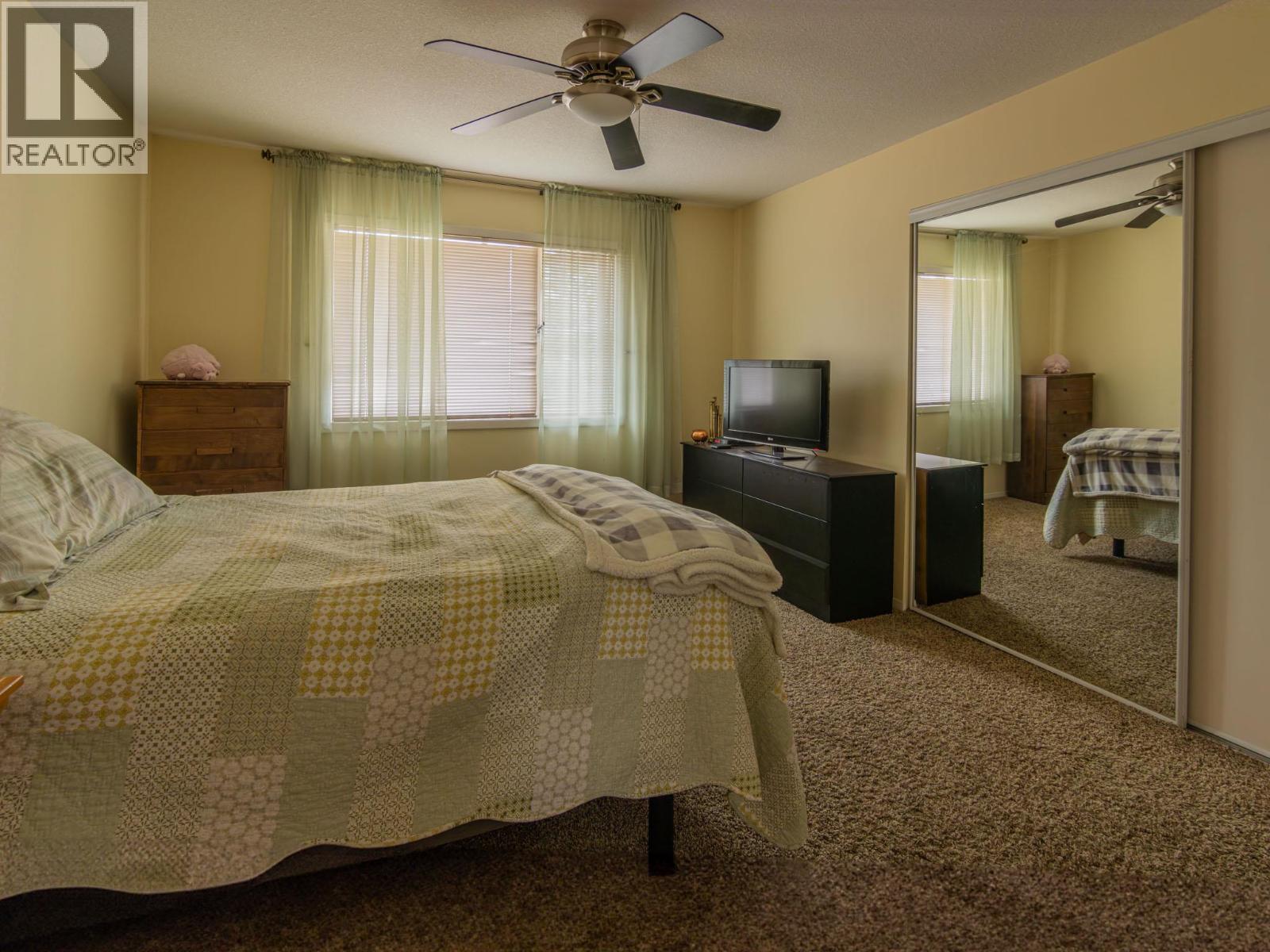 2455 5TH AVENUE NE - 23