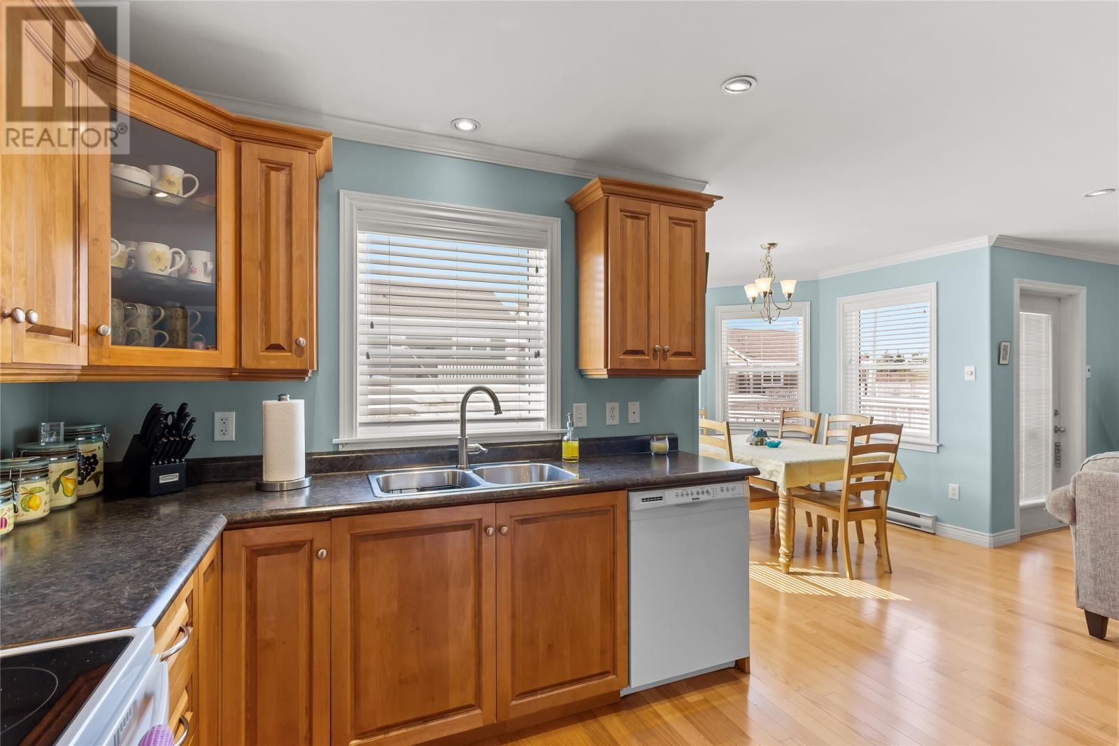 9 COULTAS STREET - 9