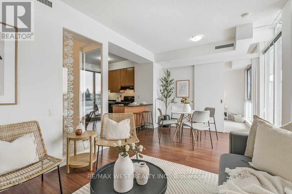 #501 30 CANTERBURY PLACE - 16