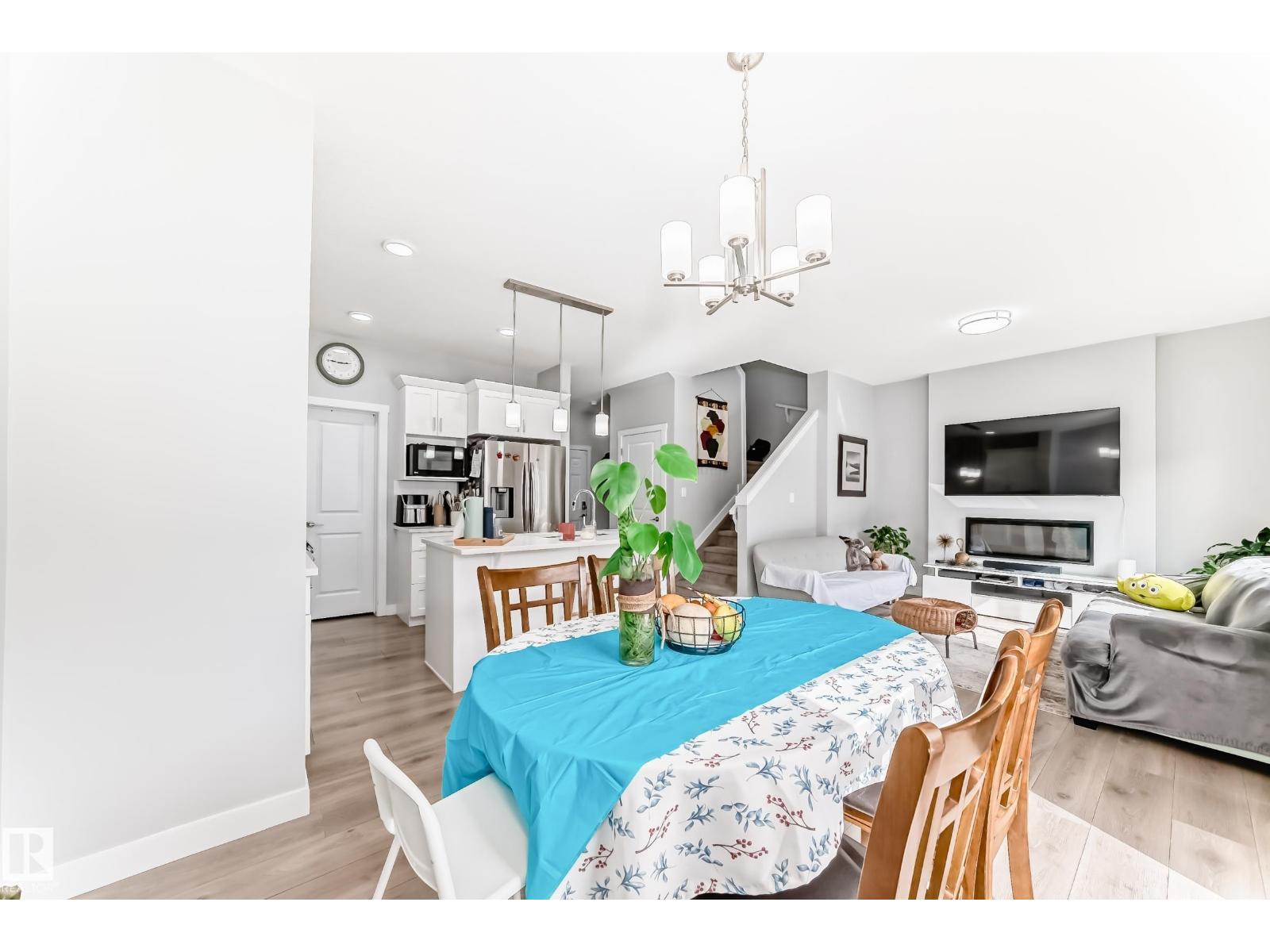 19635 29 AV NW, Edmonton