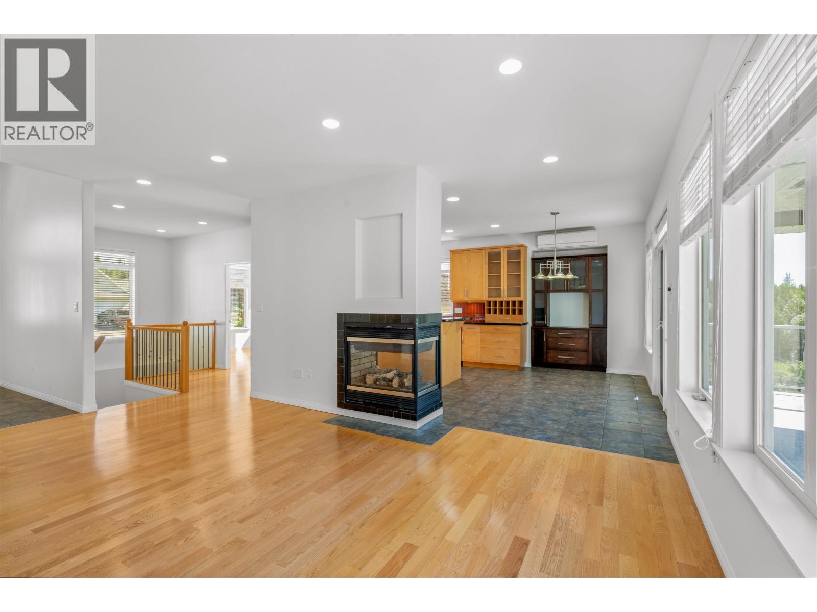 2329 MCTAVISH ROAD - 11