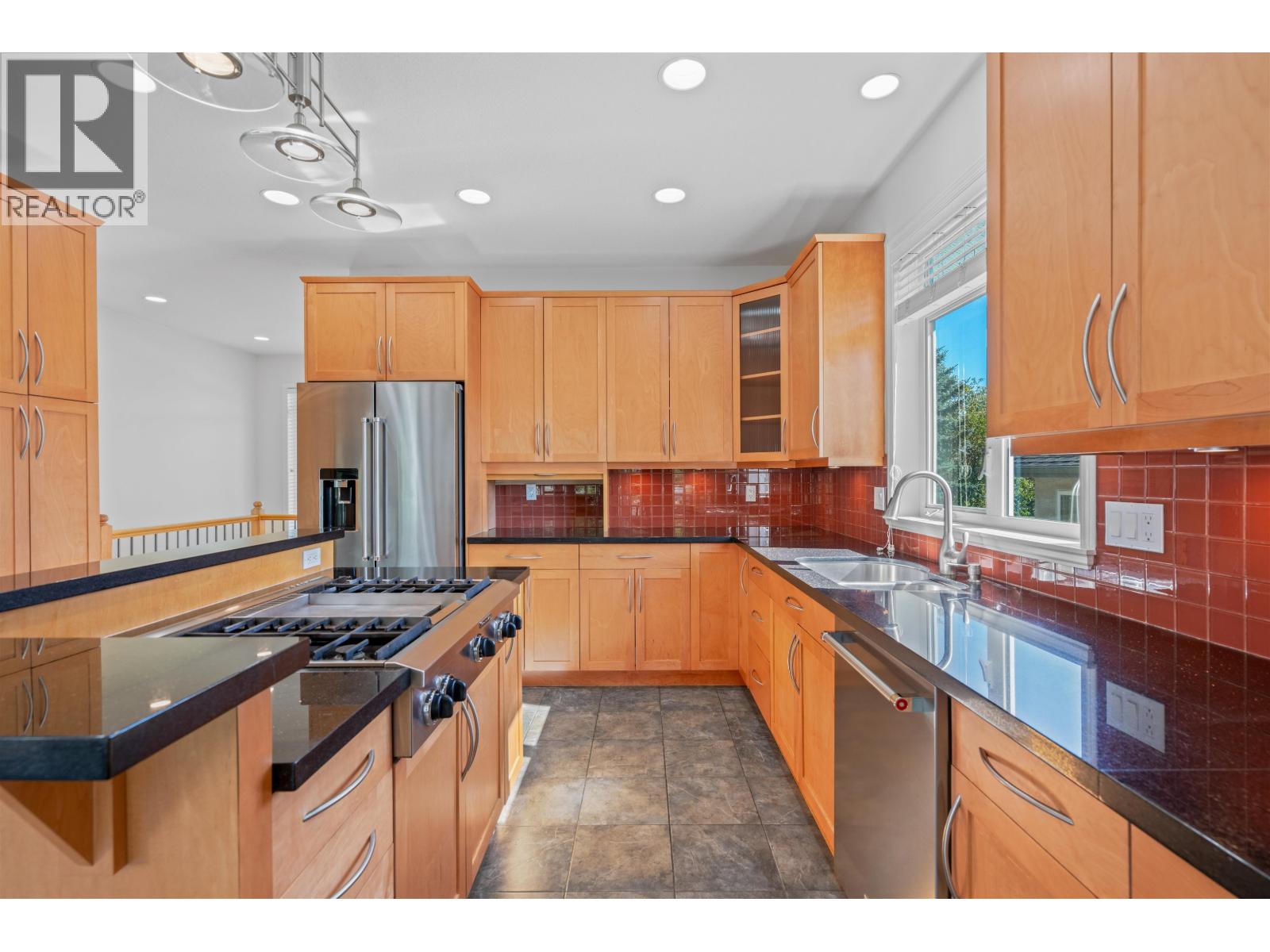 2329 MCTAVISH ROAD - 15