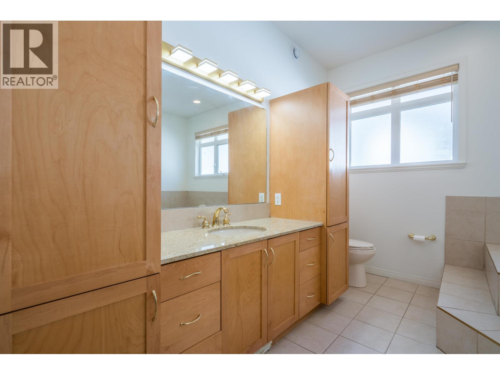 2329 MCTAVISH ROAD - 22