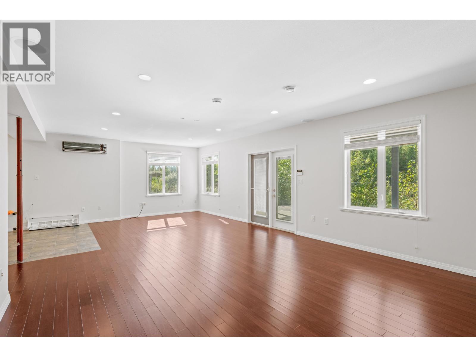 2329 MCTAVISH ROAD - 30