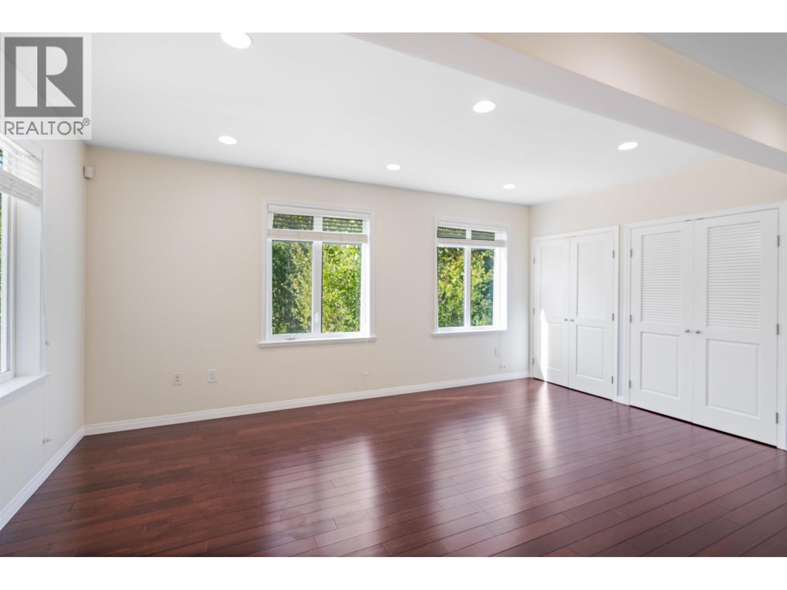 2329 MCTAVISH ROAD - 31