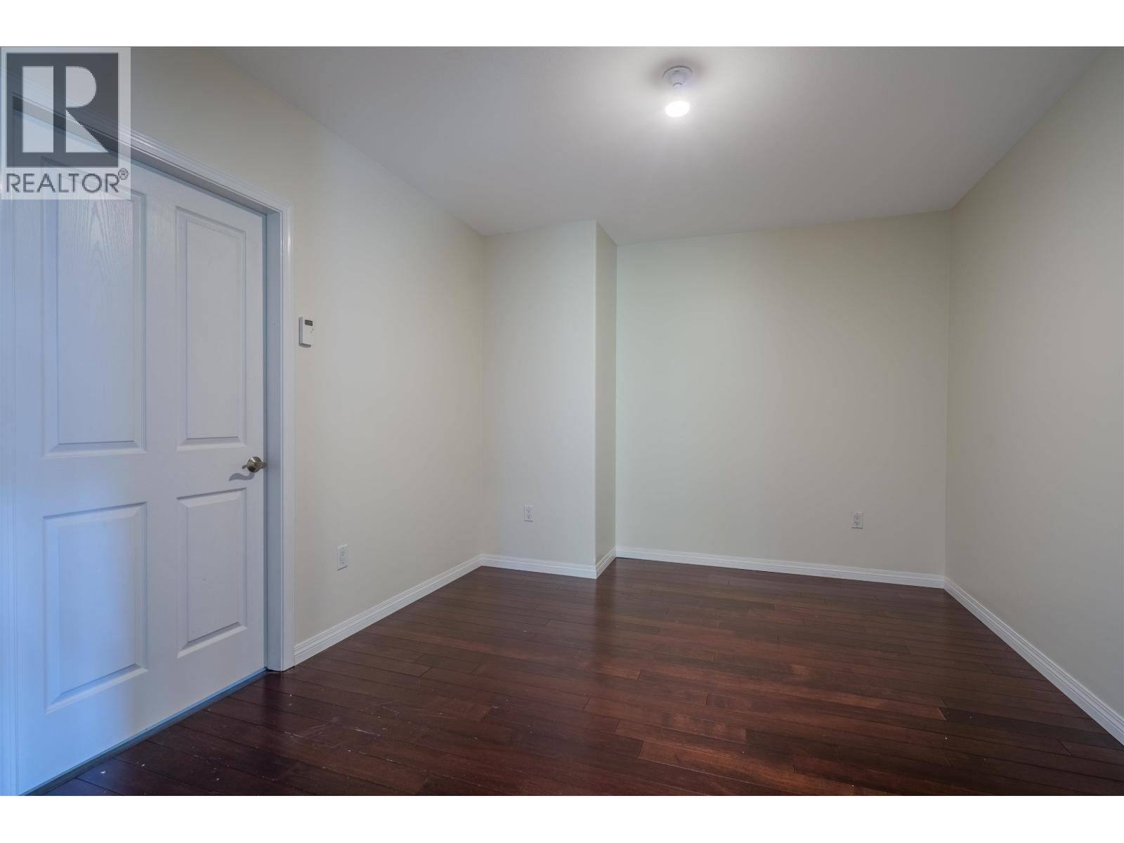 2329 MCTAVISH ROAD - 33