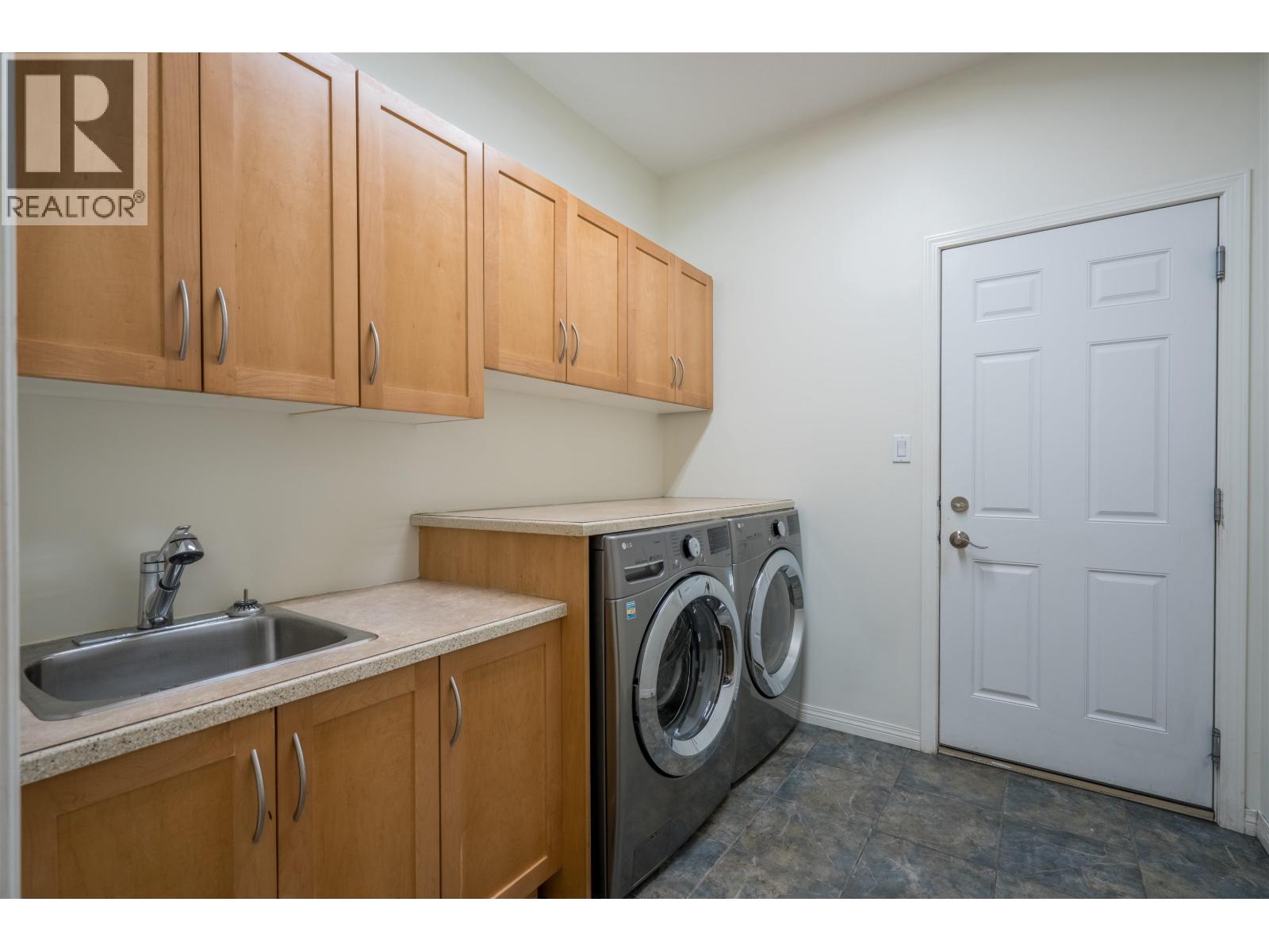 2329 MCTAVISH ROAD - 36