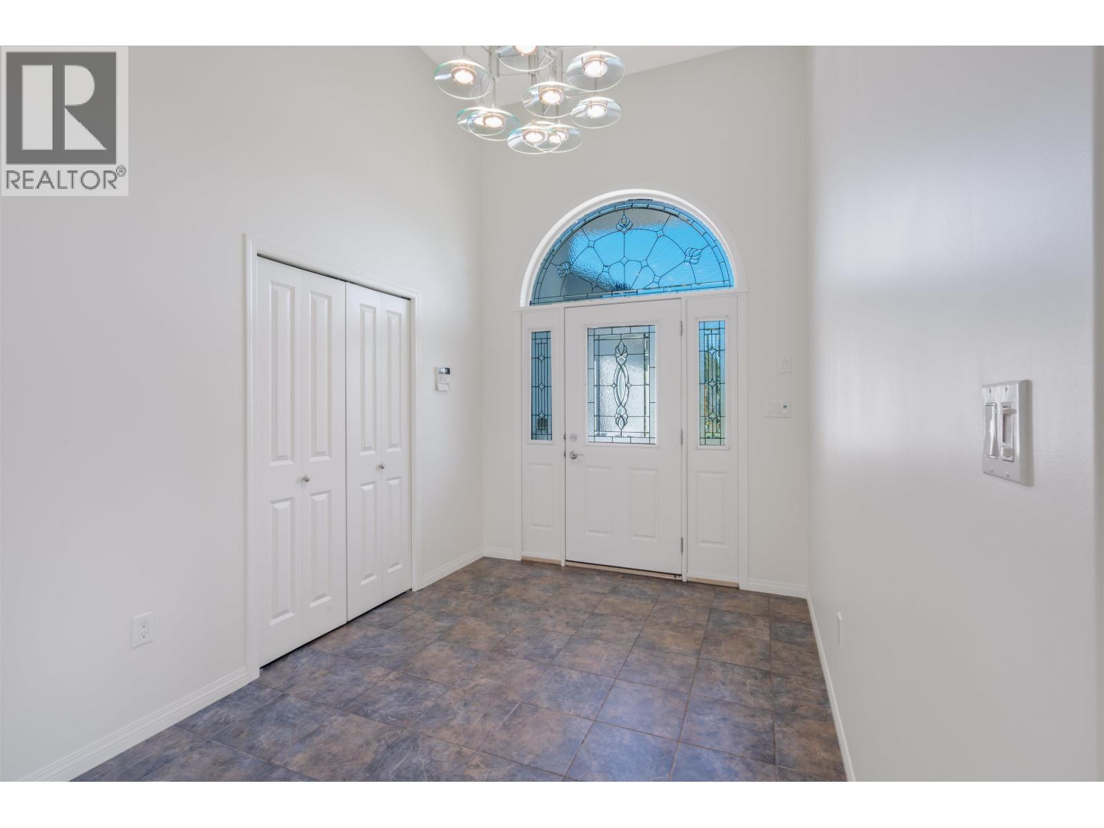 2329 MCTAVISH ROAD - 9