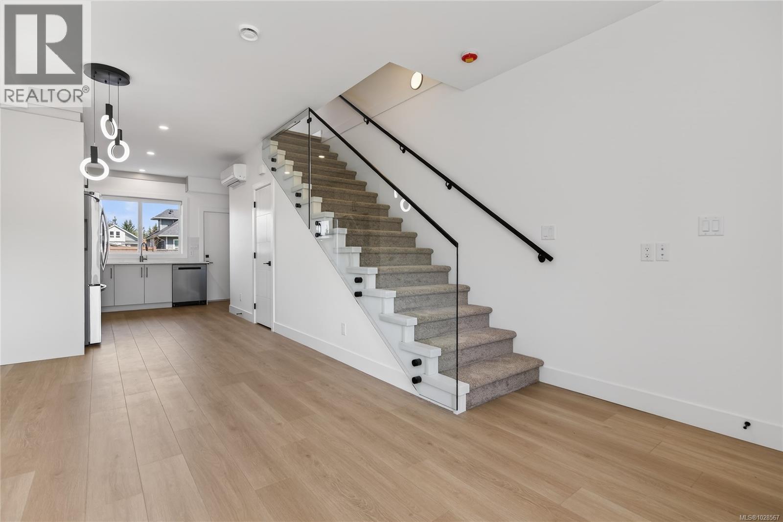 #2 704 BEAVER CREEK BLVD - 7