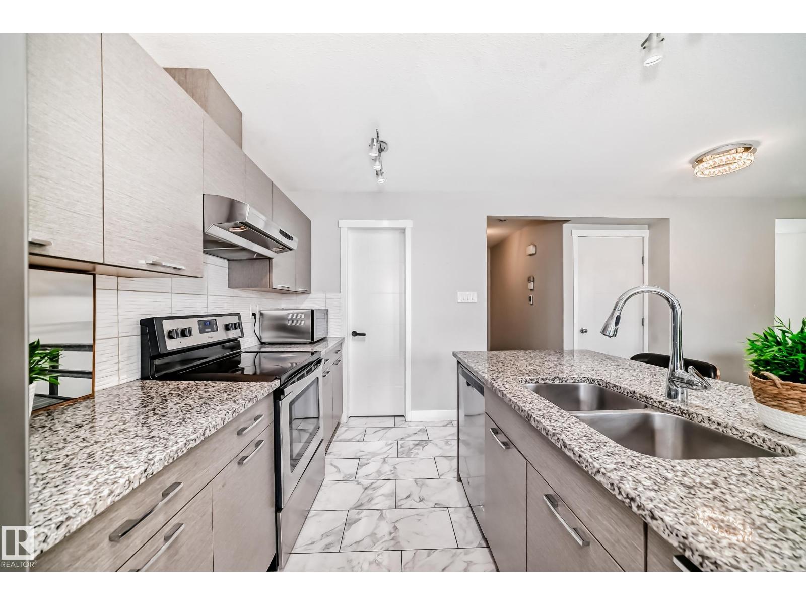 4404 6 ST NW, Edmonton