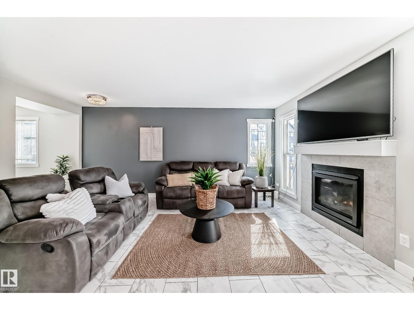 4404 6 ST NW, Edmonton