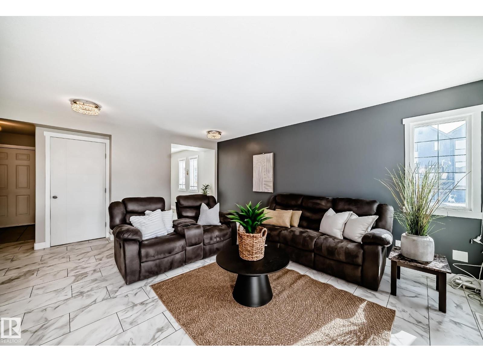 4404 6 ST NW, Edmonton