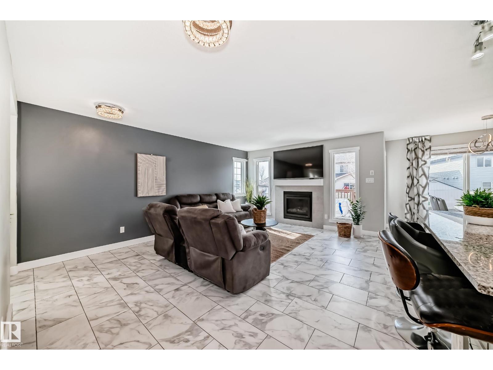 4404 6 ST NW, Edmonton