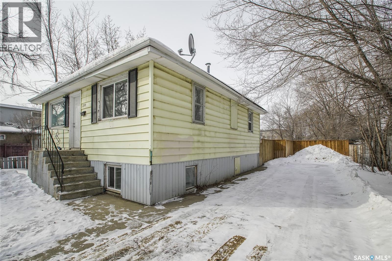 327 Q AVENUE S - 22